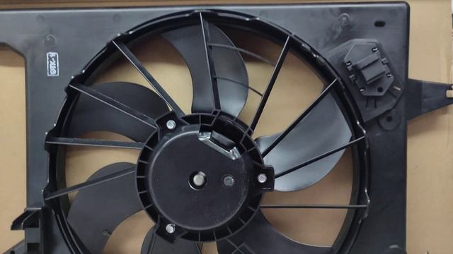 Вентилятор радиатора Renault / Lada Largus смотреть онлайн