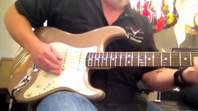Fender® American Vintage '65 Stratocaster® in Shoreline Gold with Matching Headstock смотреть онлайн