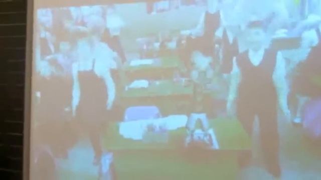 Физминутка с объектом из дополненной реальности смотреть онлайн