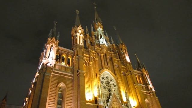Римско-католический кафедральный собор в Рождество. Москва смотреть онлайн