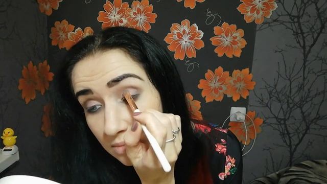 RAYSKAYA VKOSMETIKE. Обзор. Палетка теней Eveline. Twilight /Sunrise смотреть онлайн