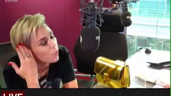 Интервью Майли Сайрус на радио "BBC 1" в Лондоне. Часть 1