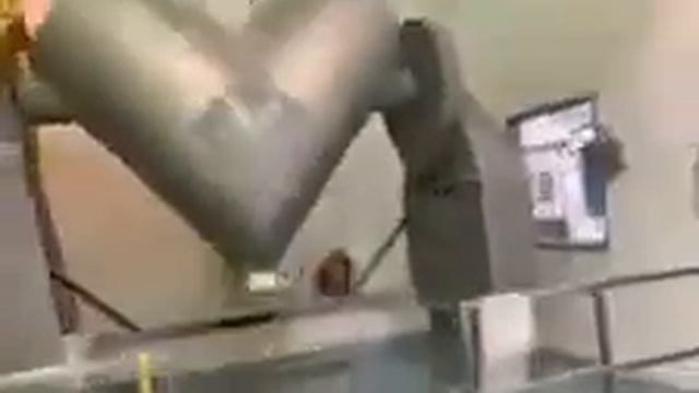 Patterson Kelly 60cuft "V" Blender смотреть онлайн