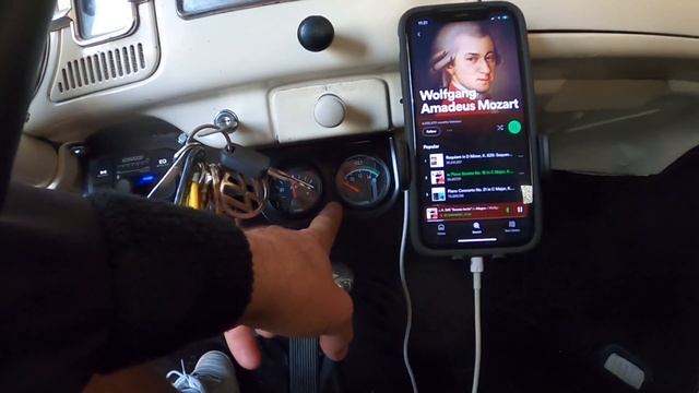 1961 VW Beetle (65 Pan) - iPhone Holder, USB Ports and Dash Switch - 141 смотреть онлайн