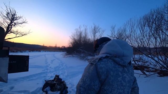 РЫБАЛКА НА ТАЕЖНОЙ РЕКЕ. смотреть онлайн