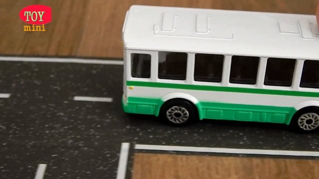 Автобус - Игрушки для детей. Обзор Видео про машинки игрушки Технопарк смотреть онлайн