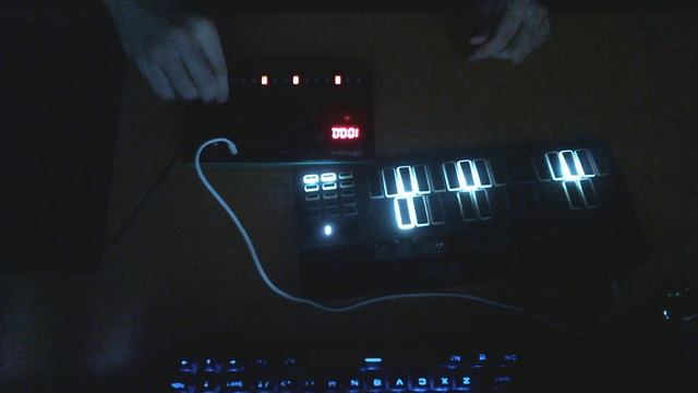 20230626 SynthJam01 (Roland S-1 + Donner B1) смотреть онлайн