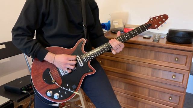 Crazy Little Thing Called Love - one take using AmpliTube 5 смотреть онлайн