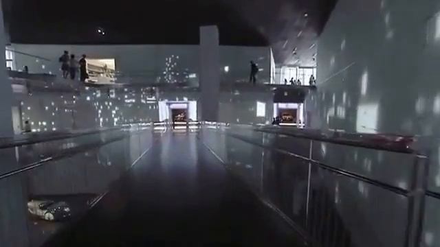 BMW музей в Мюнхене видеоинсталляция "Spheres" смотреть онлайн