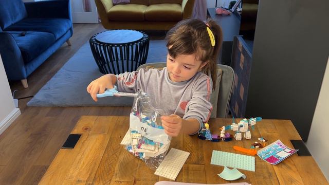 Oh NO....another lego , but wait ....it's Frozen Castle :) смотреть онлайн