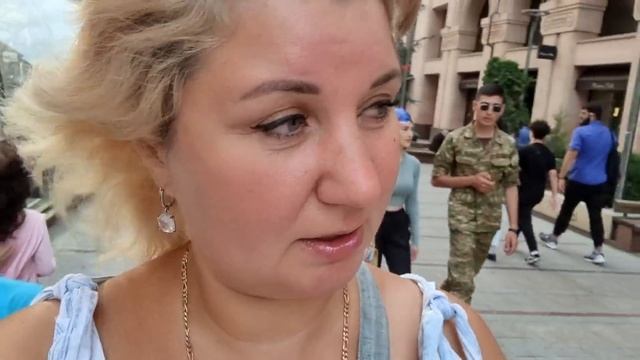 ВПЕРВЫЕ в Армении В ВОСТОРГЕ от Еревана Ресторан Кавказская пленница Ну очень шикарные цены НАМ БЫ. смотреть онлайн