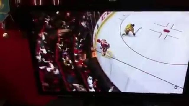 Nhl 14 "score while getting hit" theory смотреть онлайн