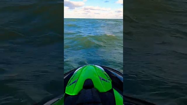 Kawasaki Ultra 310 Jet Ski on the Ocean - With Supercharger Sound смотреть онлайн