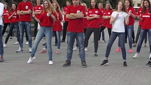 Флешмоб от студентов ЗМК ЗГИА. 12 мая (1-2 курсы). Автор: Карина ШАДУРА. смотреть онлайн