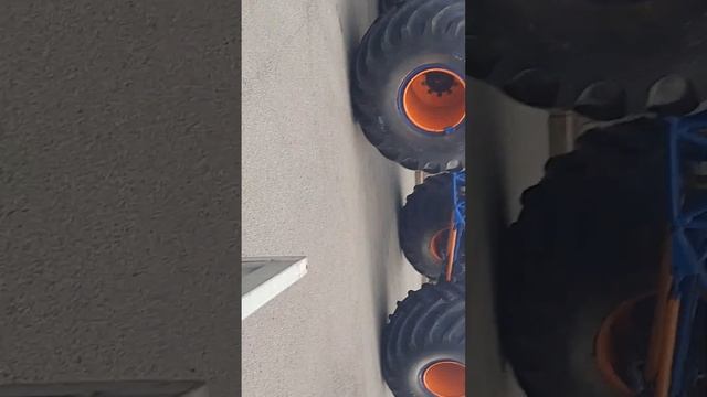 монитор трак #monster смотреть онлайн