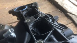 Ремонт вихревых заслонок во впускном коллекторе Форд Фокус 2