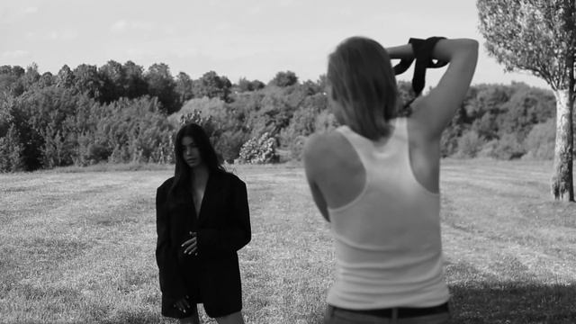 Два фотографа снимают одну модель (2 выпуск) смотреть онлайн