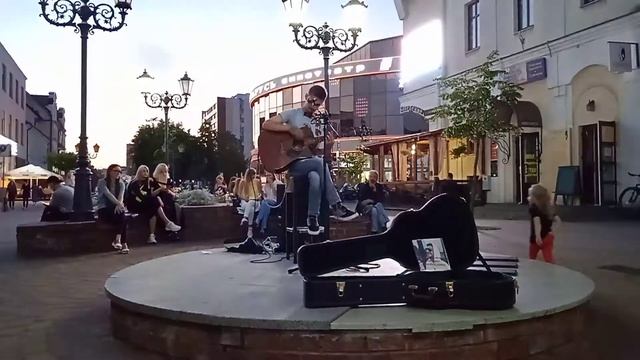 05.07.2021Brest Belarus. Сегодня вечером на Советской песни и танцы под гитару. Прогулки с Викторие смотреть онлайн