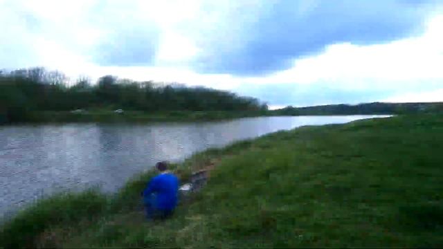 Карп на маховую удочку. Весна, озеро смотреть онлайн