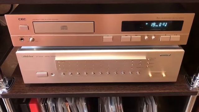 C.E.C CD2100