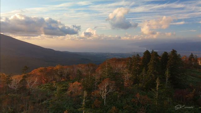 ドローン空撮／北海道／ニセコ連峰／山粧う／Wonderful scenery of Hokkaido, Japan ／Drone video смотреть онлайн