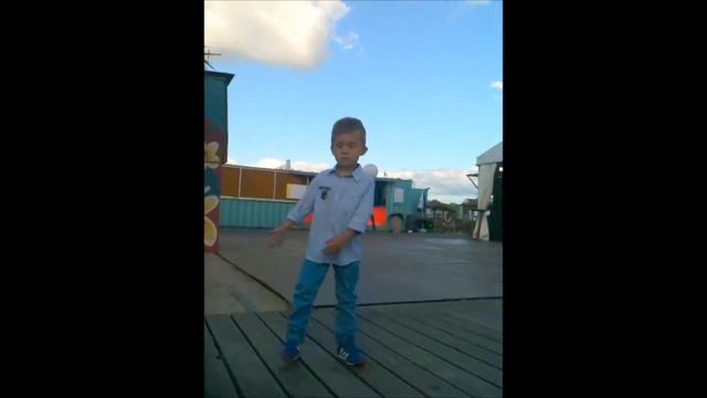 Мальчик танцует как Майкл Джексон! Дети таланты. Дети танцуют. child boy dance got talent talent смотреть онлайн