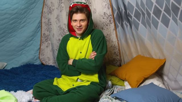 24 ЧАСА в ДОМИКЕ из ПОКРЫВАЛ! Кто выйдет последним ЧЕЛЛЕНДЖ 24 с Аленой Шиповской Рививи смотреть онлайн