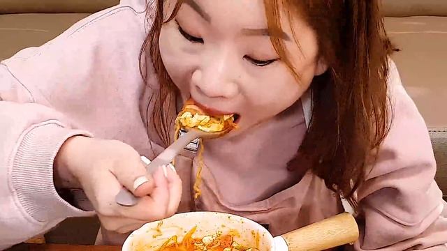 ?순두쀼대찌개+부대라면? 순두부의 한계는 어디까지?! 부대찌개에 넣었더니 신세계? STEW NOODLE MUKBANG ASMR EATINGSHOW REALSOUND 요리 먹방