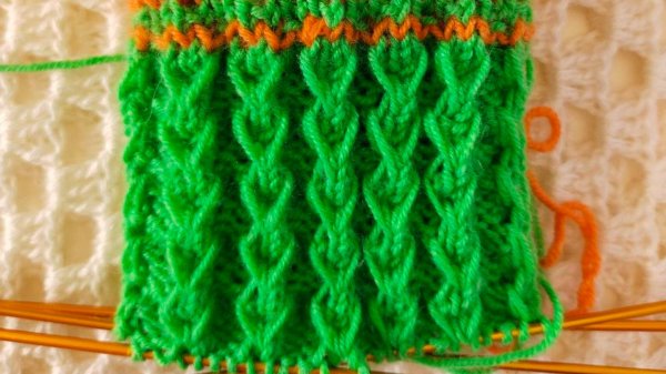 Красивенный узор для вязания носков. Узор для кругового вязания схема.