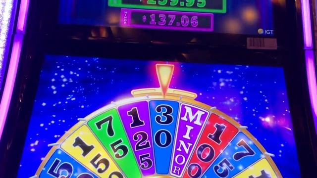 REEL WINS @ MOHEGAN SUN! WHEEL OF FORTUNE SLOT MACHINE, DOUBLE JACKPOT GOLD WINNERS SLOT смотреть онлайн