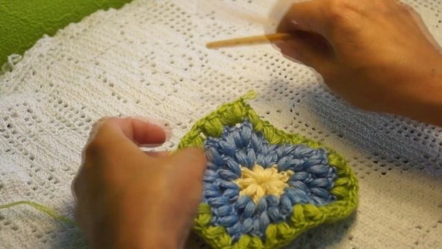 Красивая салфетка пышными столбиками, вязание крючком(салфетка № 17) смотреть онлайн