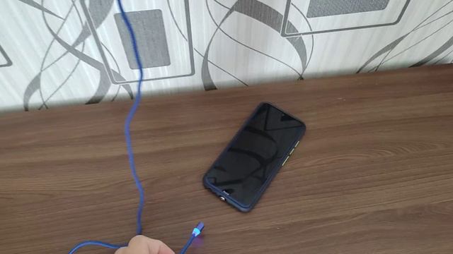 Кабель 3 в 1 для зарядки телефона смотреть онлайн