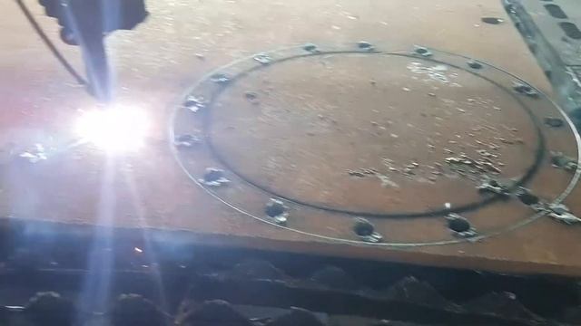 Резка 20мм стали на 100А смотреть онлайн