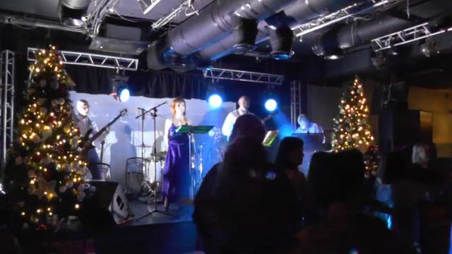 Зимний корпоратив 2018 год "Ламбада" Исполняет Jilfond Band смотреть онлайн