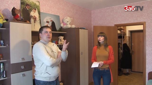 Читинская семья сбежала из новой квартиры с плесенью смотреть онлайн