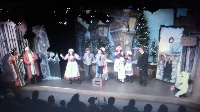 A Christmas With Scrooge 2014 - A Christmas Far More Glorious смотреть онлайн