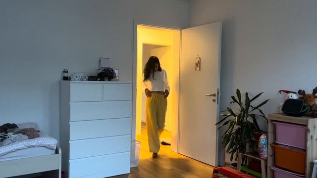 Встали на гвозди??♀️йога аромамасла барахолка в Ганновере/ ночёвка в школе/приехала моя подруга смотреть онлайн