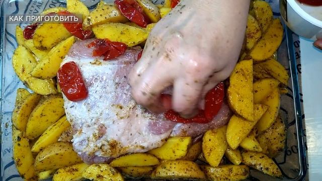 Делаю картошку вкуснее чем обычно (картошка с мясом, с томатами и приправами). смотреть онлайн