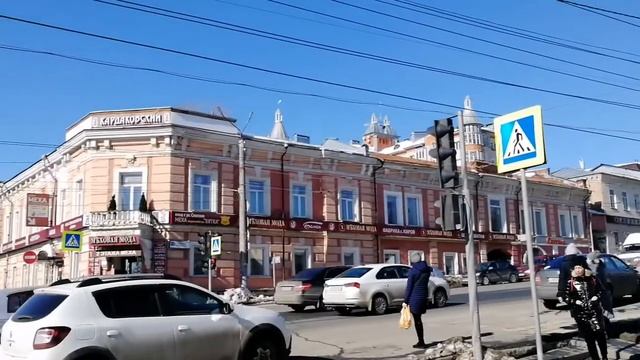Город Киров, по Спасской улице, весенним, ясным днём смотреть онлайн
