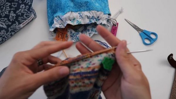 HOW TO KNIT TOE UP SOCKS - TWO AT A TIME | socks knitting TUTORIAL magic loop in a round