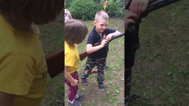 Лето, дача, автомат ППШ смотреть онлайн