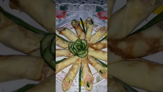 #блины#блиныскраснойрыбой# БЛИНЧИКИ С КРАСНОЙ РЫБОЙ И ОГУРЦОМ#short смотреть онлайн