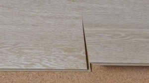 Укладка ламината с торцевой защелкой. Laying laminate flooring with mechanical latch