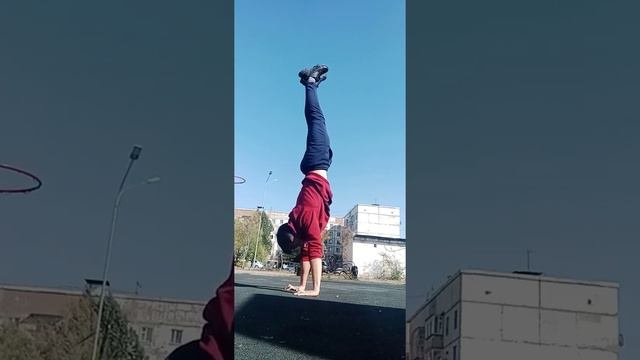 Стойка на руках после долгого перерыва. смотреть онлайн