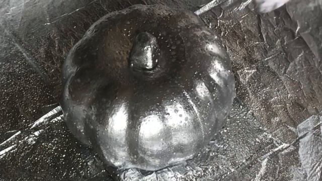 How to mercury glass effect foam pumpkins|DIY GLAM Halloween Decor смотреть онлайн