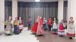 "Чай, чики, чики брики" (частушки из репертуара Уральского народного хора)