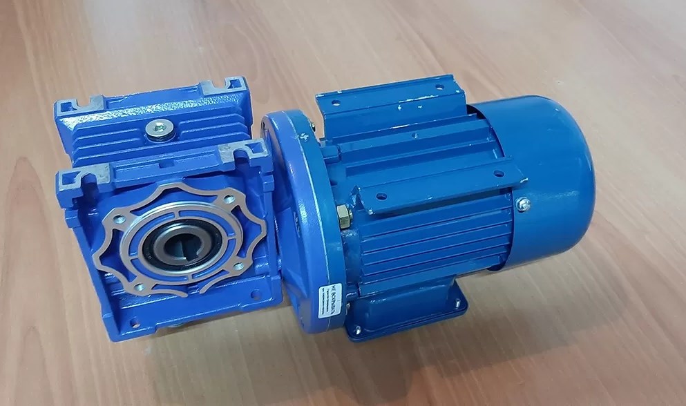 Мотор-редуктор червячный NMRV 40 смотреть онлайн