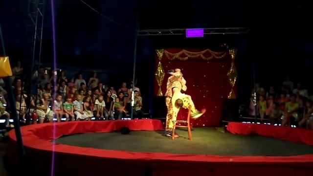 Клоунская реприза "Укрощение стульев" смотреть онлайн