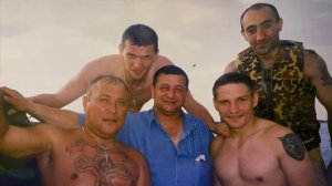 Сергей Какенов  -  Свечи в Храме Горят(Памяти Владимира Зятькова)(Сл и муз  Сергей Какенов)