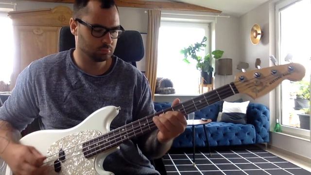 Fender Mustang Bass Jam смотреть онлайн